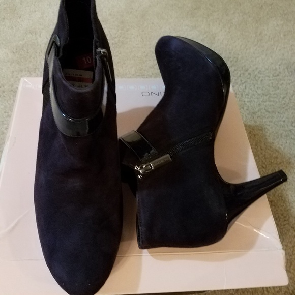 Boots - Picture 5 of 8